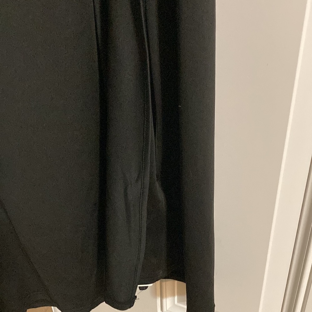 Bloom long black dress with slit - Picture 2 of 5